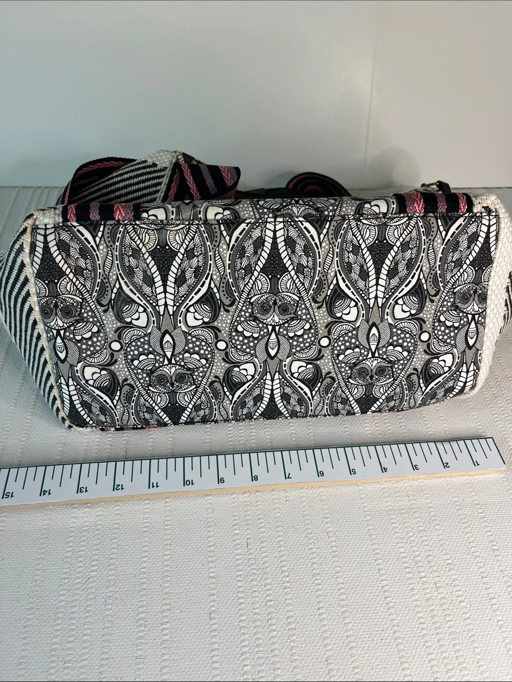 Sakroots Large Canvas Stripe tote w Black owl Catalina print, bottom/side panel